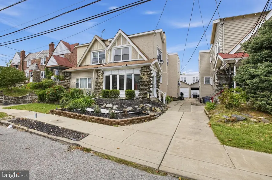 4 Oakley Rd, Upper Darby, PA 19082 - #2
