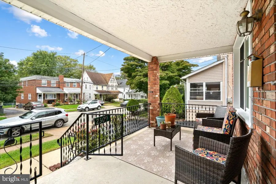 2609 Chestnut Ave, Ardmore, PA 19003 - #2