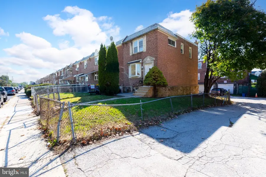 1370 Wycombe Ave, Darby, PA 19023 - #2