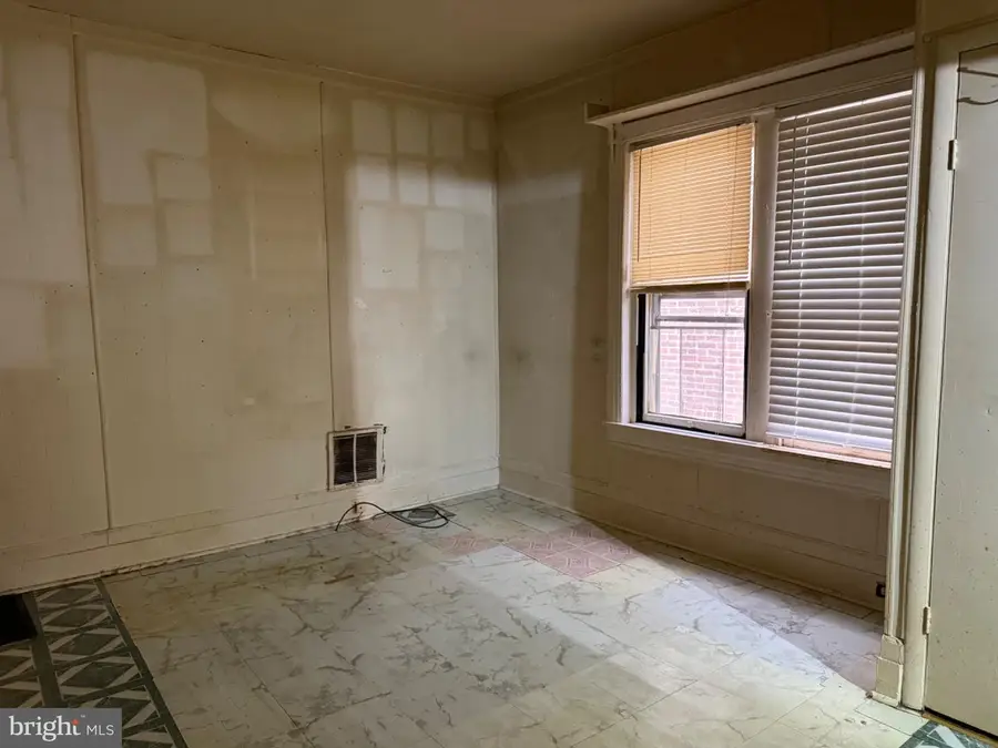 1405 Hewes Ave, Linwood, PA 19061 - #3