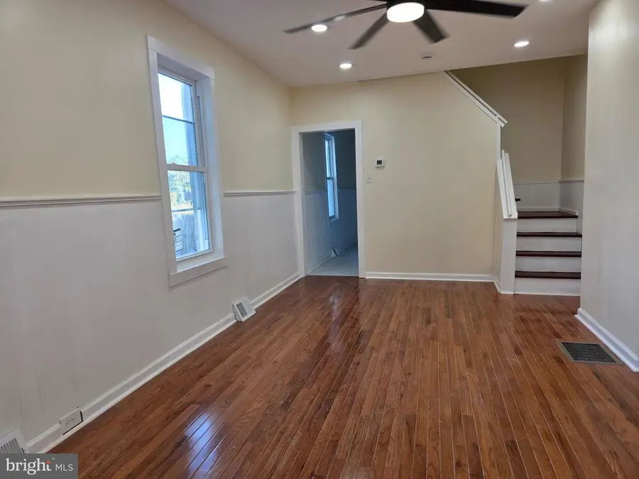 6 Rhodes Ave, Collingdale, PA 19023 - #3