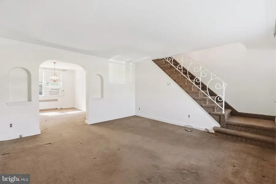 107 Green Valley Rd, Upper Darby, PA 19082 - #3