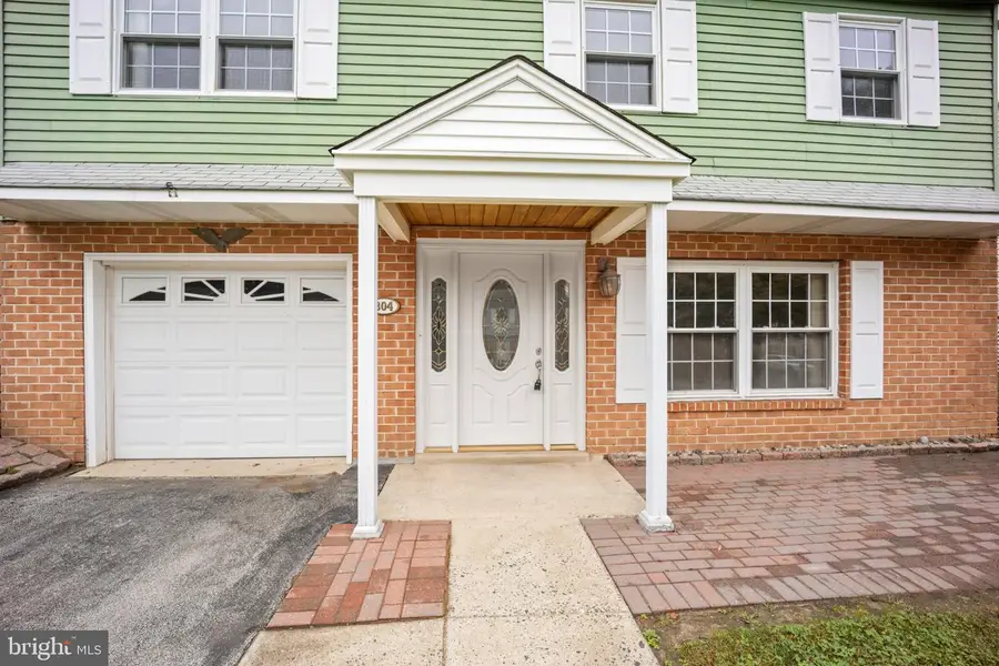 304 Crescent Hill Dr, Havertown, PA 19083 - #3