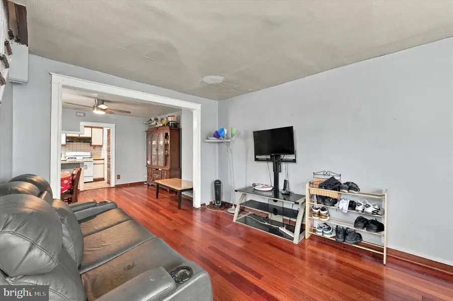 448 Timberlake Rd, Upper Darby, PA 19082 - #3