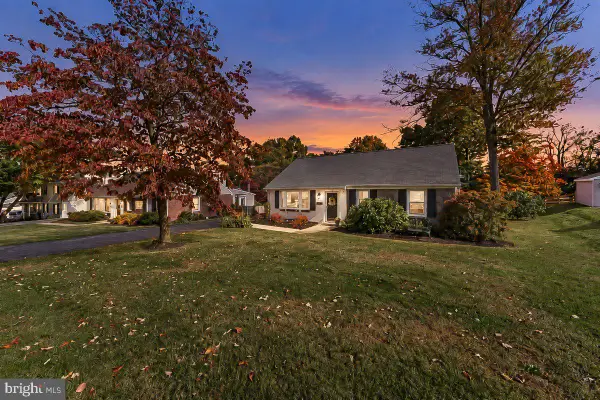 9 Longwood Dr, WAYNE, PA 19087