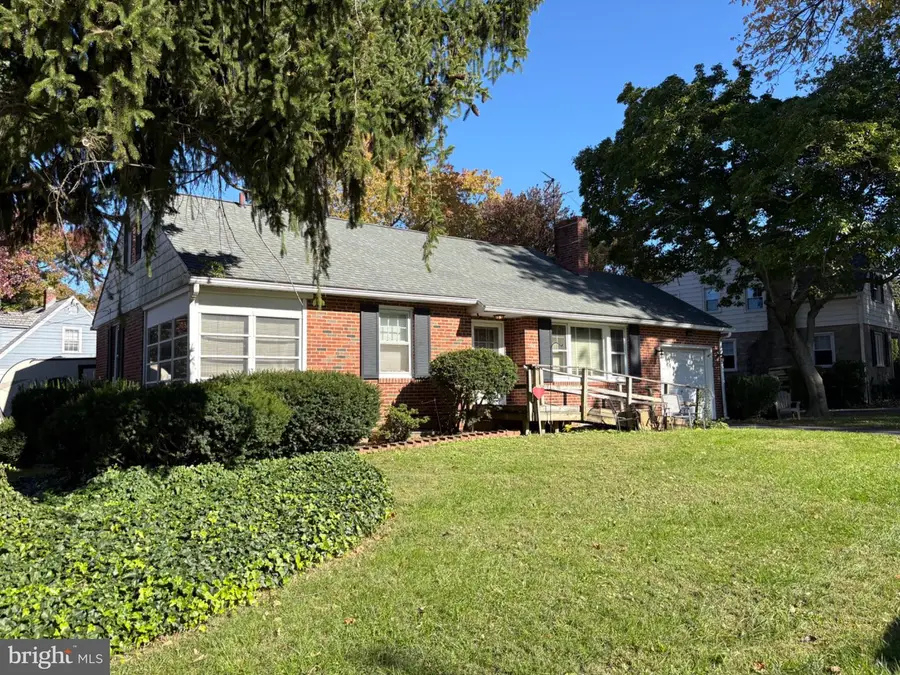 105 W Knowles Avenue Ave, Glenolden, PA 19036 - #3