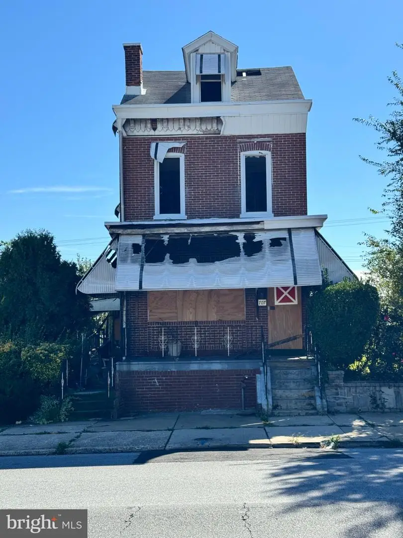 707 W 7th St, Chester, PA 19013 - #1