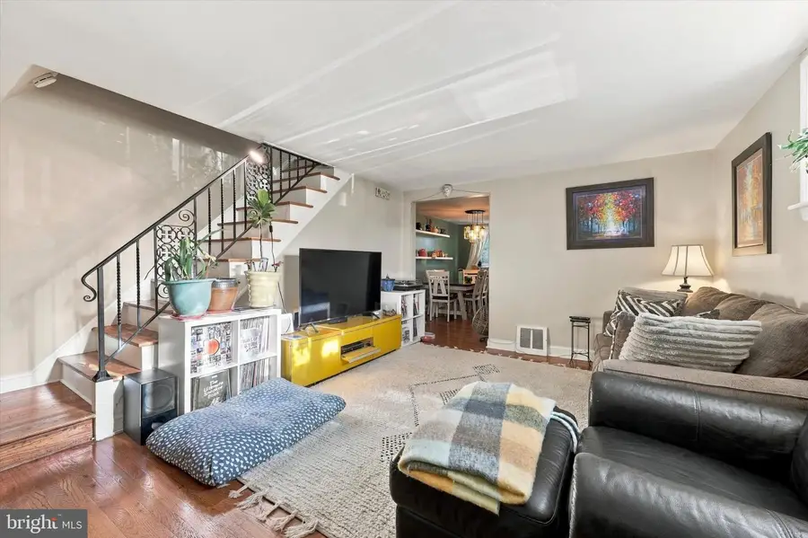 331 Westpark Ln, Clifton Heights, PA 19018 - #2