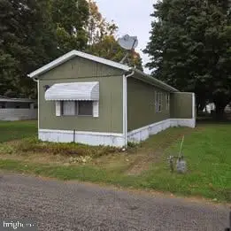406 4th St S, Lake City, PA 16423 - #1