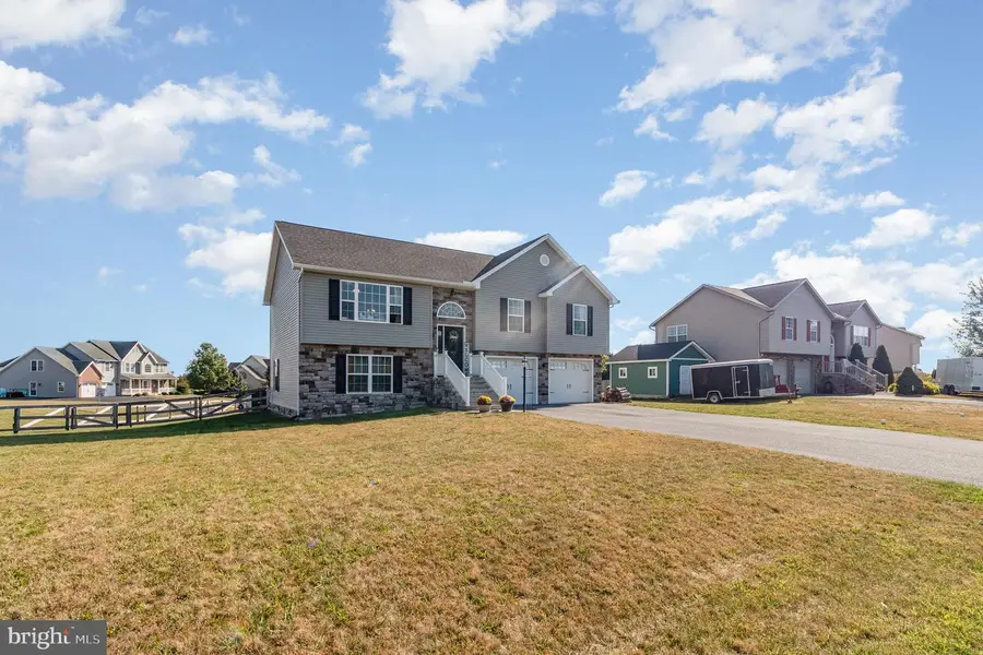 833 Lindia Drive, Chambersburg, PA 17202 - Image #2