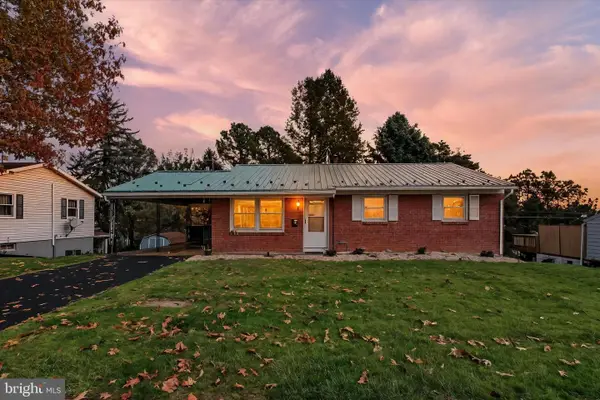 306 Cottage St, WAYNESBORO, PA 17268