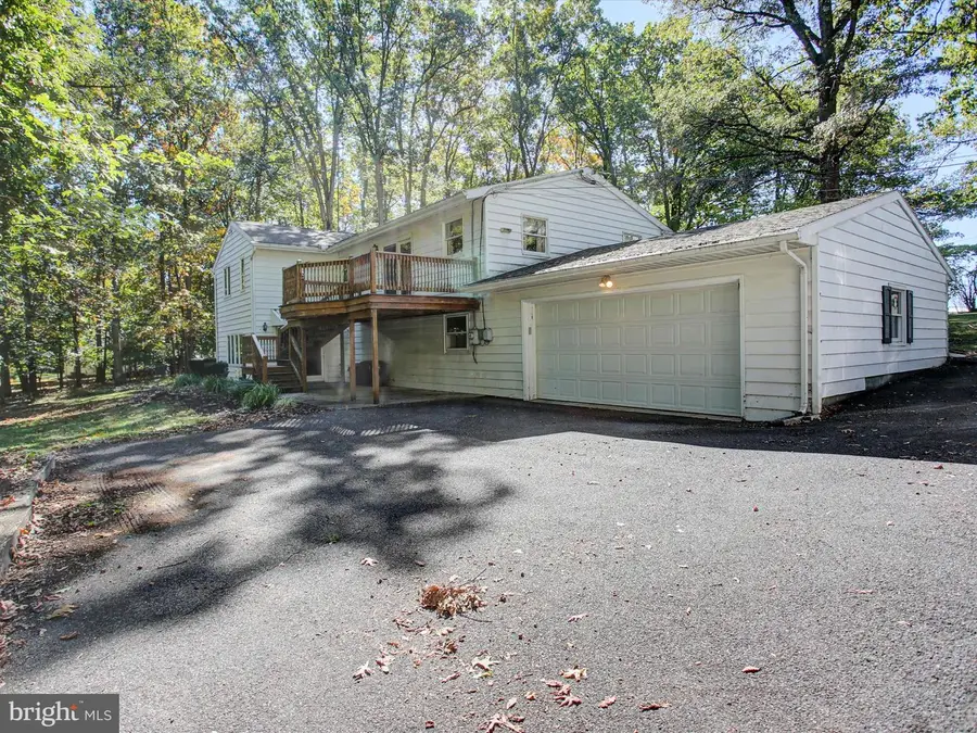 8182 Stone Bridge Rd, Greencastle, PA 17225 - Image #2