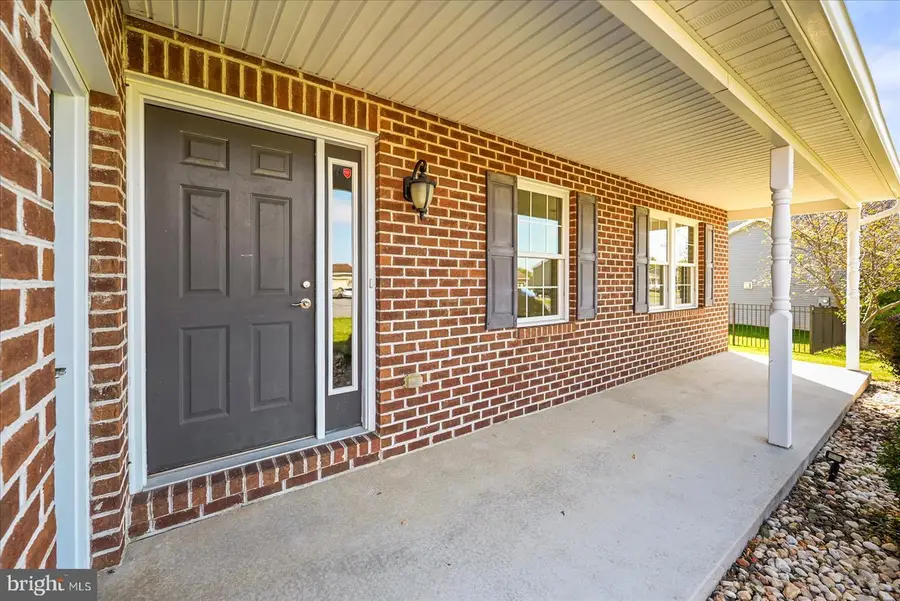 248 Kolpark Dr, Chambersburg, PA 17202 - Image #2