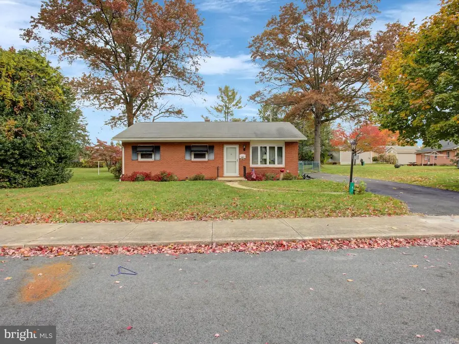 81 Laurel Avenue Ave, Chambersburg, PA 17201 - Image #2