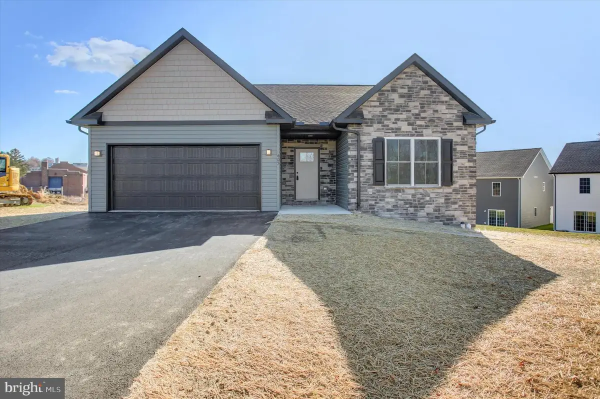 405 Guard Ln, Waynesboro, PA 17268 - Image #1