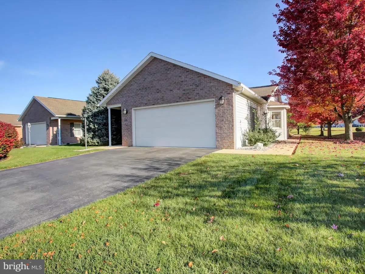 261 Justine Dr, Chambersburg, PA 17201 - Image #1