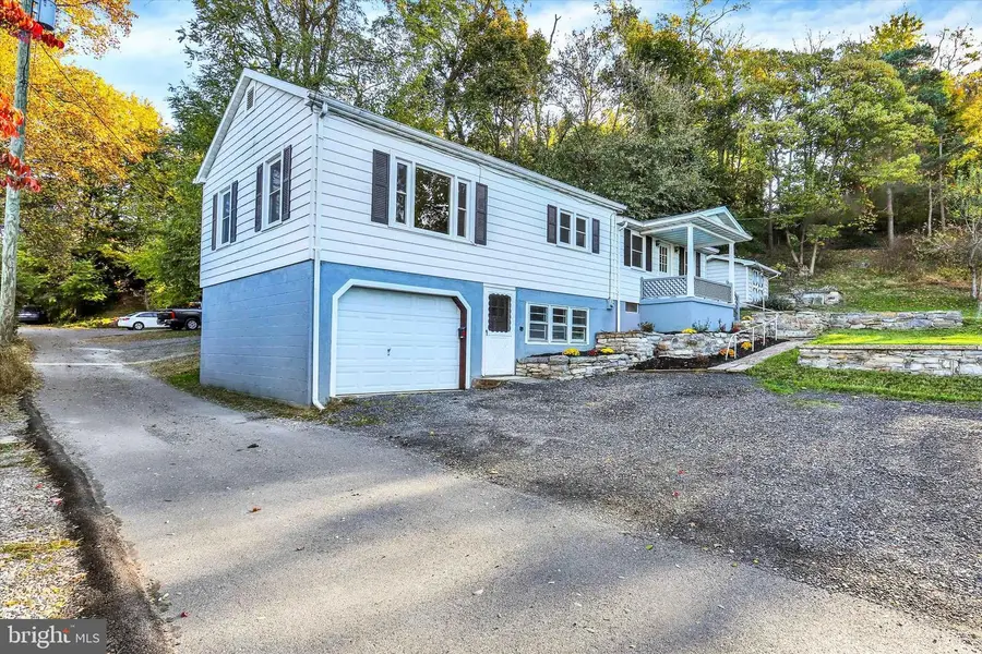 211-rear E North St, Waynesboro, PA 17268 - Image #3