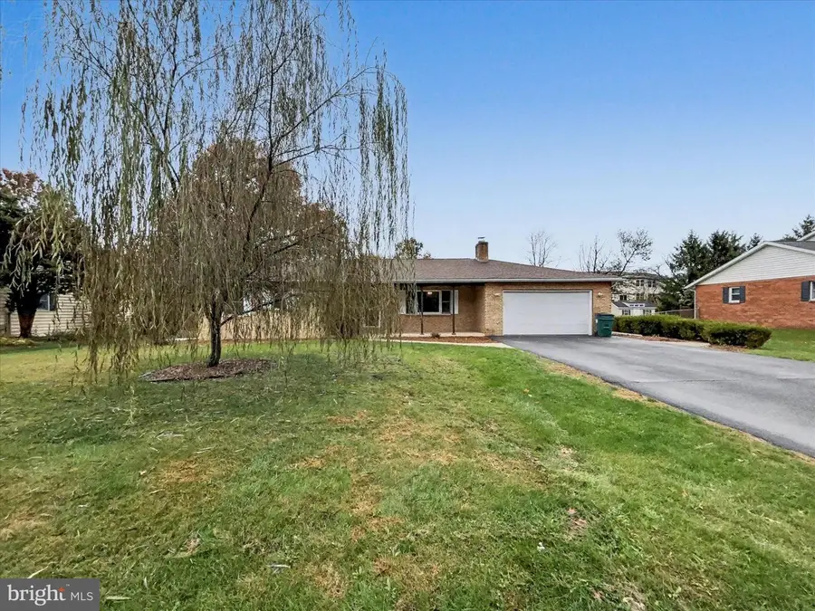 85 Jackson Drive, Chambersburg, PA 17201 - Image #2