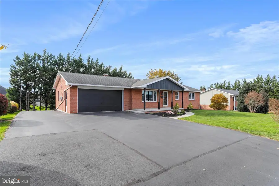 140 Williamson Avenue Ave, Greencastle, PA 17225 - Image #2