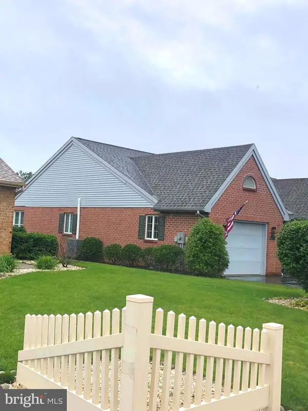 19 Sanibel Lane, CHAMBERSBURG, PA 17201