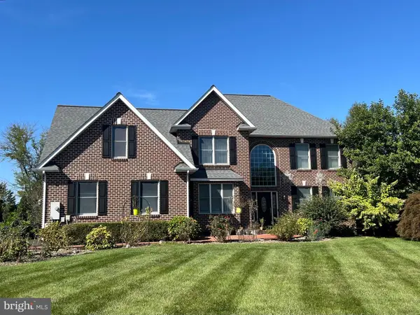 3325 Muirfield Dr, CHAMBERSBURG, PA 17202