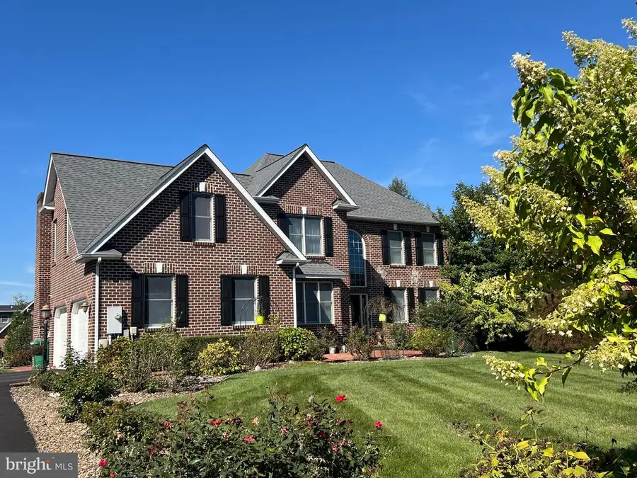 3325 Muirfield Dr, Chambersburg, PA 17202 - Image #3