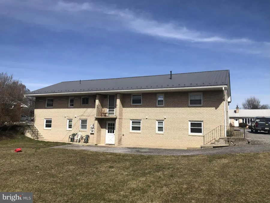 160 Carbaugh Dr, Chambersburg, PA 17202 - Image #2