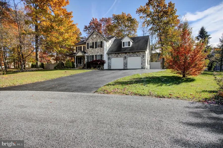 642 Eric Dr, Shippensburg, PA 17257 - Image #3