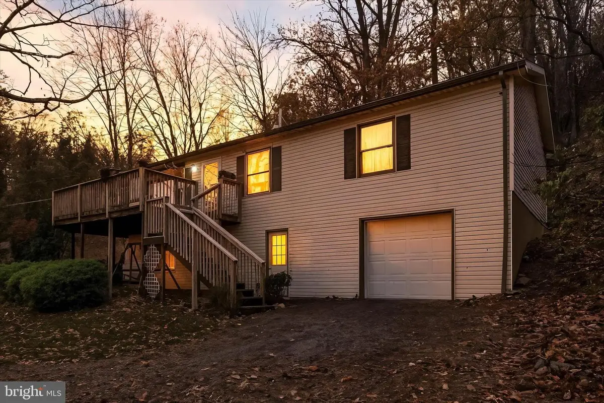 12702 Skiway Dr, Waynesboro, PA 17268 - Image #1