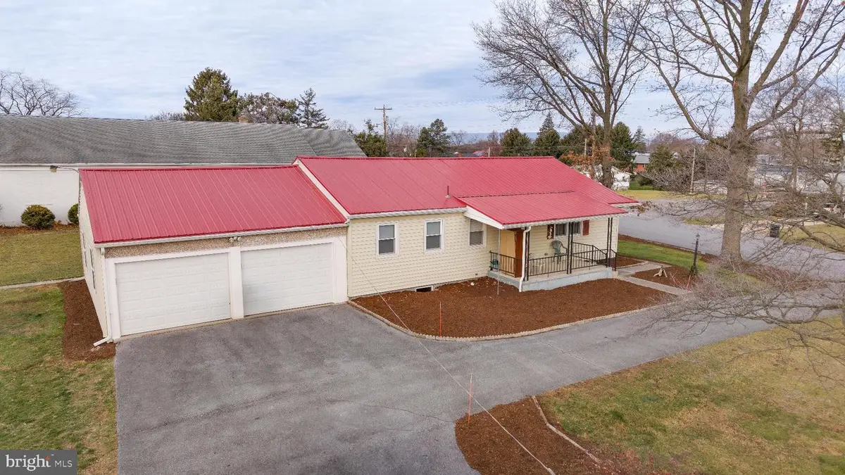 612 Lindia Drive Dr, Chambersburg, PA 17202 - Image #1