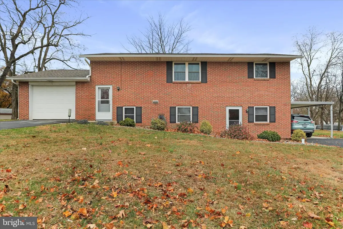 1171-1173 Ridgeview Dr, State Line, PA 17263 - Image #1