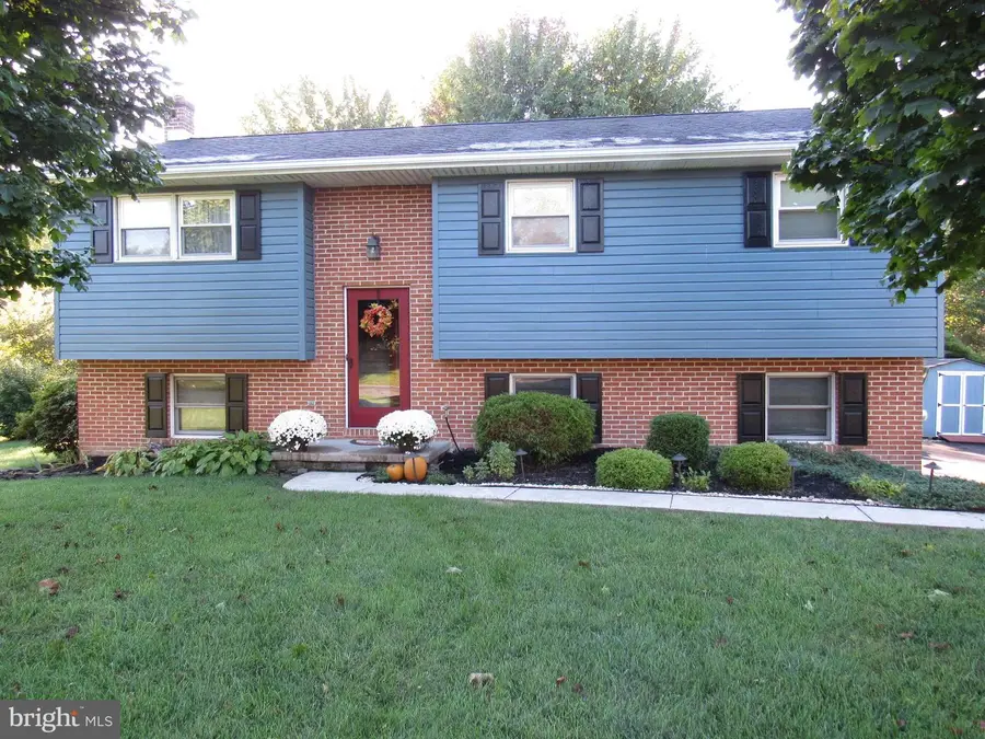 132 Jameslee Drive, Chambersburg, PA 17202 - Image #2