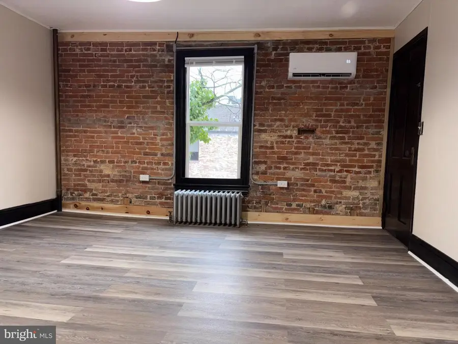 121 E Washington St #b, Chambersburg, PA 17201 - Image #2