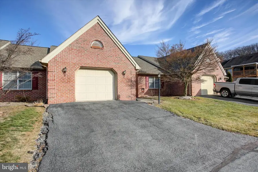 2355 Majestic Ct, Chambersburg, PA 17202 - Image #3