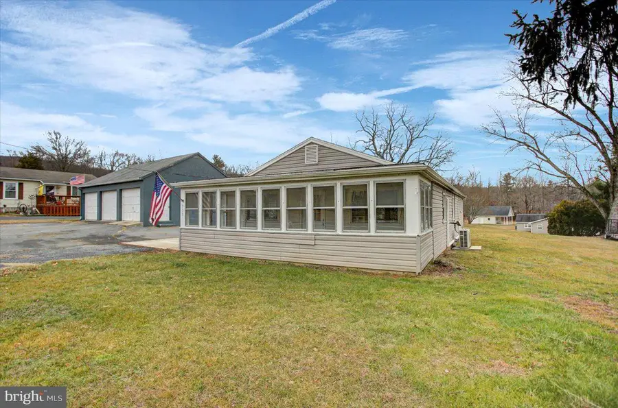 930 Coldspring Road, Fayetteville, PA 17222 - Image #2