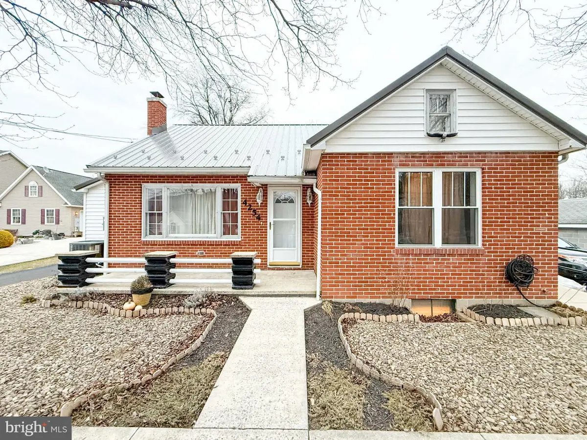 4254 Charlestown Rd, Mercersburg, PA 17236 - Image #1