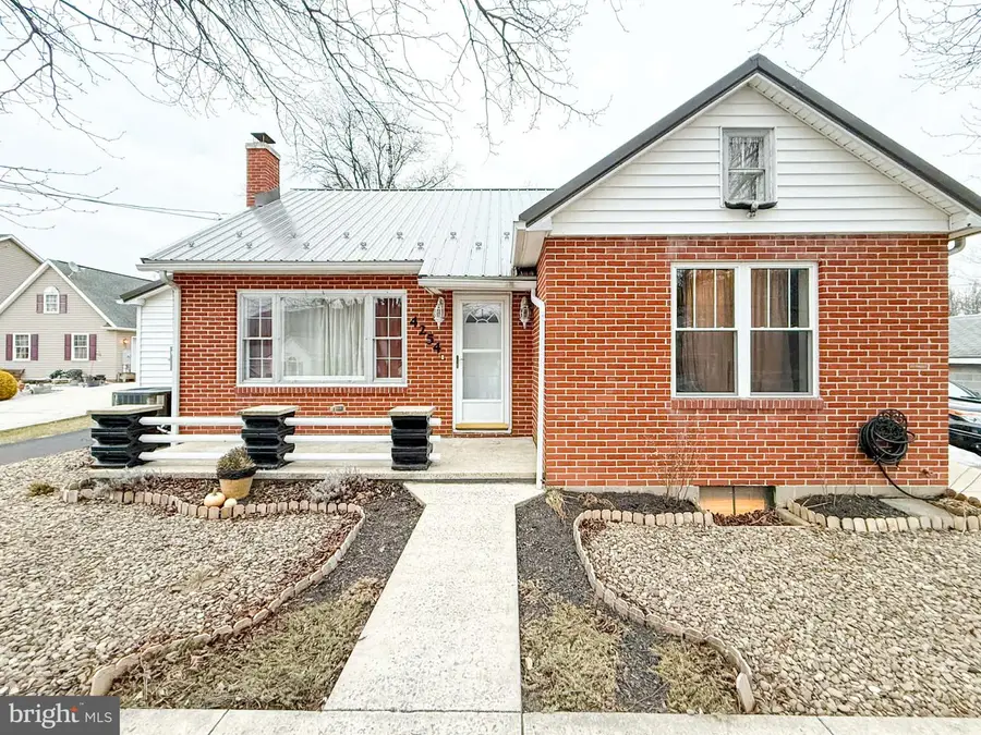 4254 Charlestown Rd, Mercersburg, PA 17236 - Image #2