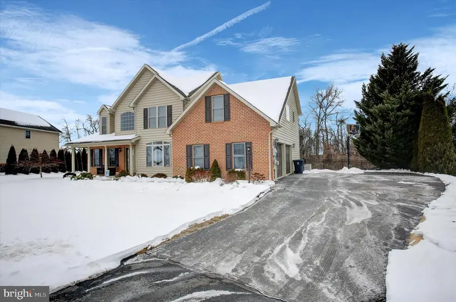 108 N Blackberry Ln, Fayetteville, PA 17222 - #3