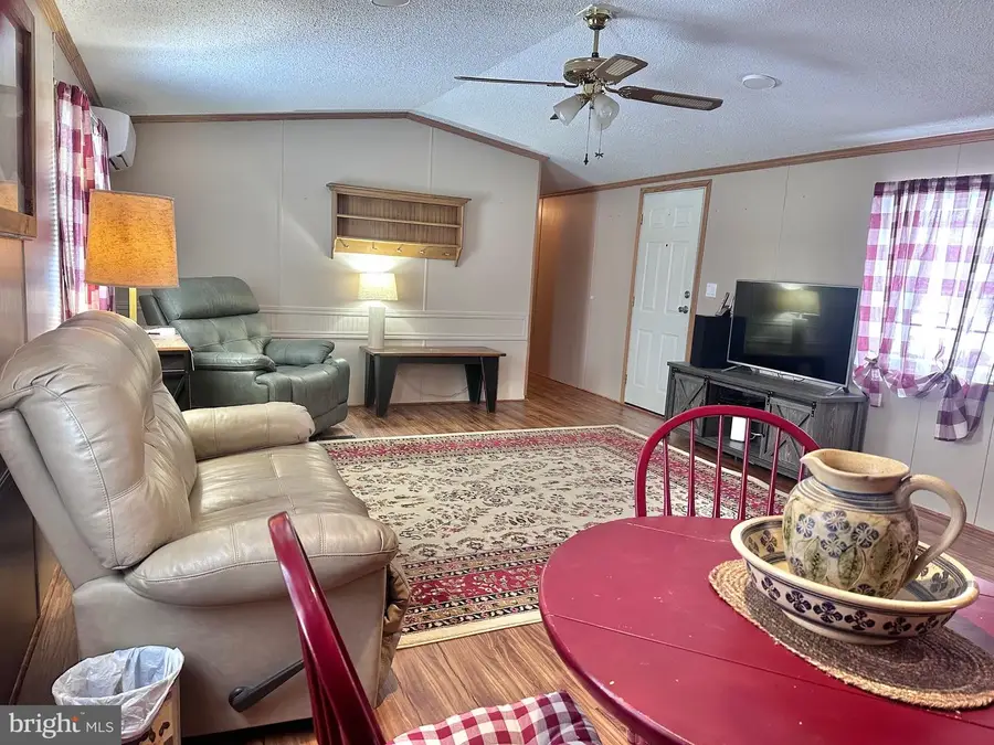 226 Edgewod Avenue, Saint Thomas, PA 17252 - Image #3