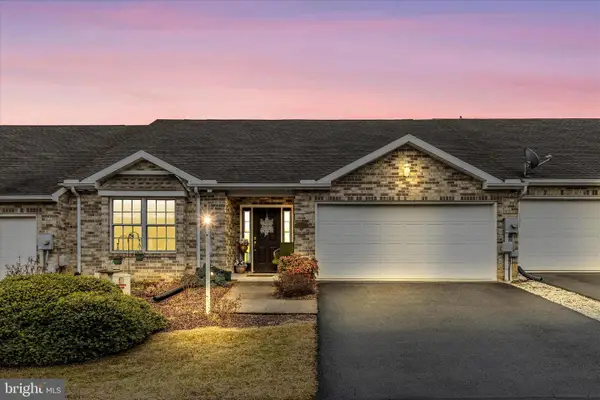 608 Brookview Dr, GREENCASTLE, PA 17225