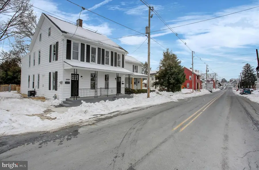 830 Broad St, Chambersburg, PA 17201 - #3