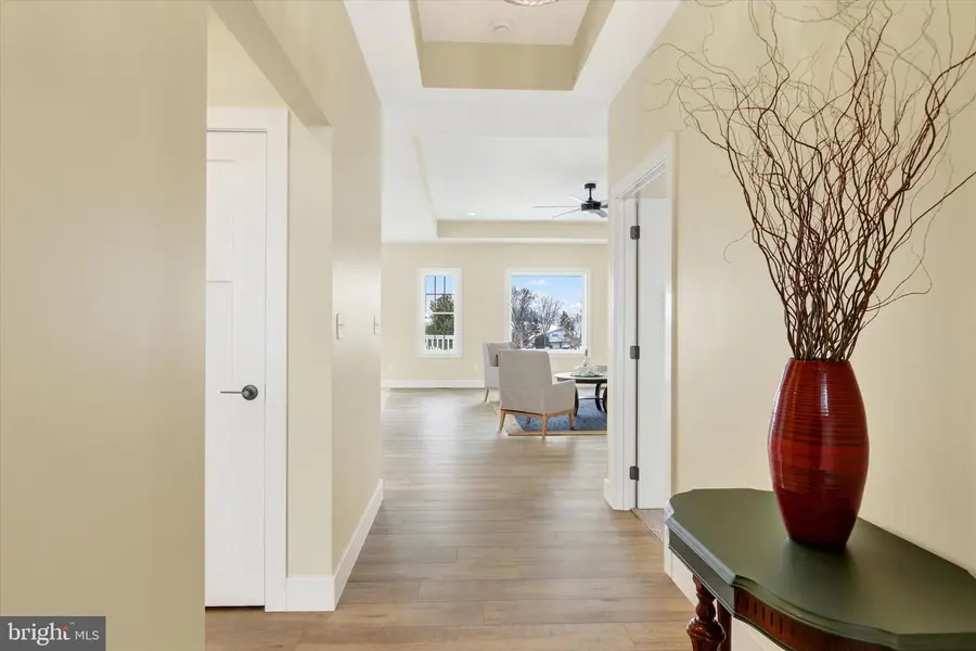 6195 Merion Dr, Fayetteville, PA 17222 - #2