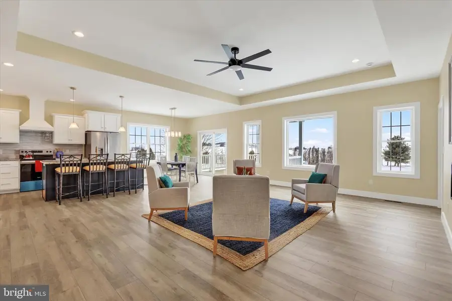 6195 Merion Dr, Fayetteville, PA 17222 - #3