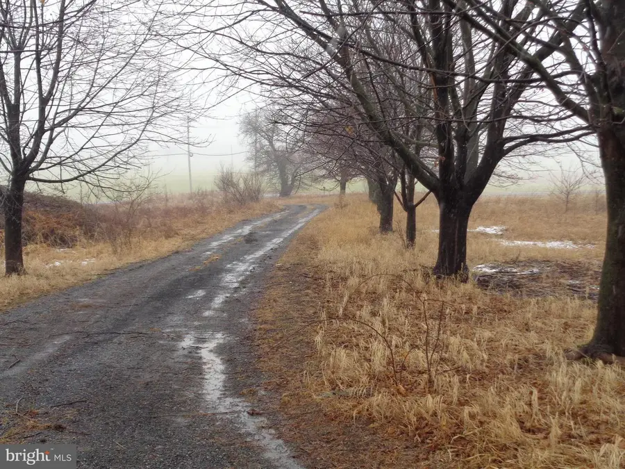 3330 Fox Hill Drive, Chambersburg, PA 17202 - #3