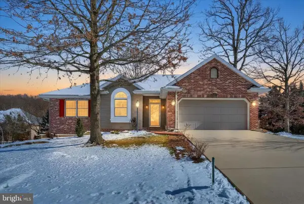 6967 Fairway Oaks, FAYETTEVILLE, PA 17222