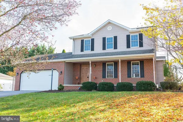 233 Carmack Dr, CHAMBERSBURG, PA 17202