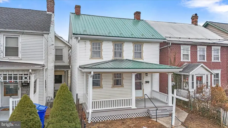 129 E Franklin St, Greencastle, PA 17225 - #2