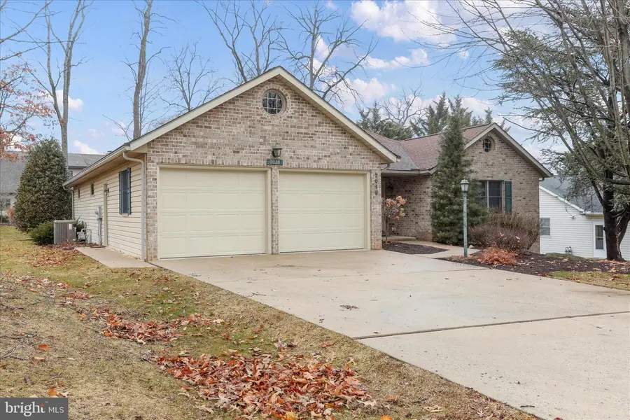 7010 Fairway Oaks, Fayetteville, PA 17222 - #3