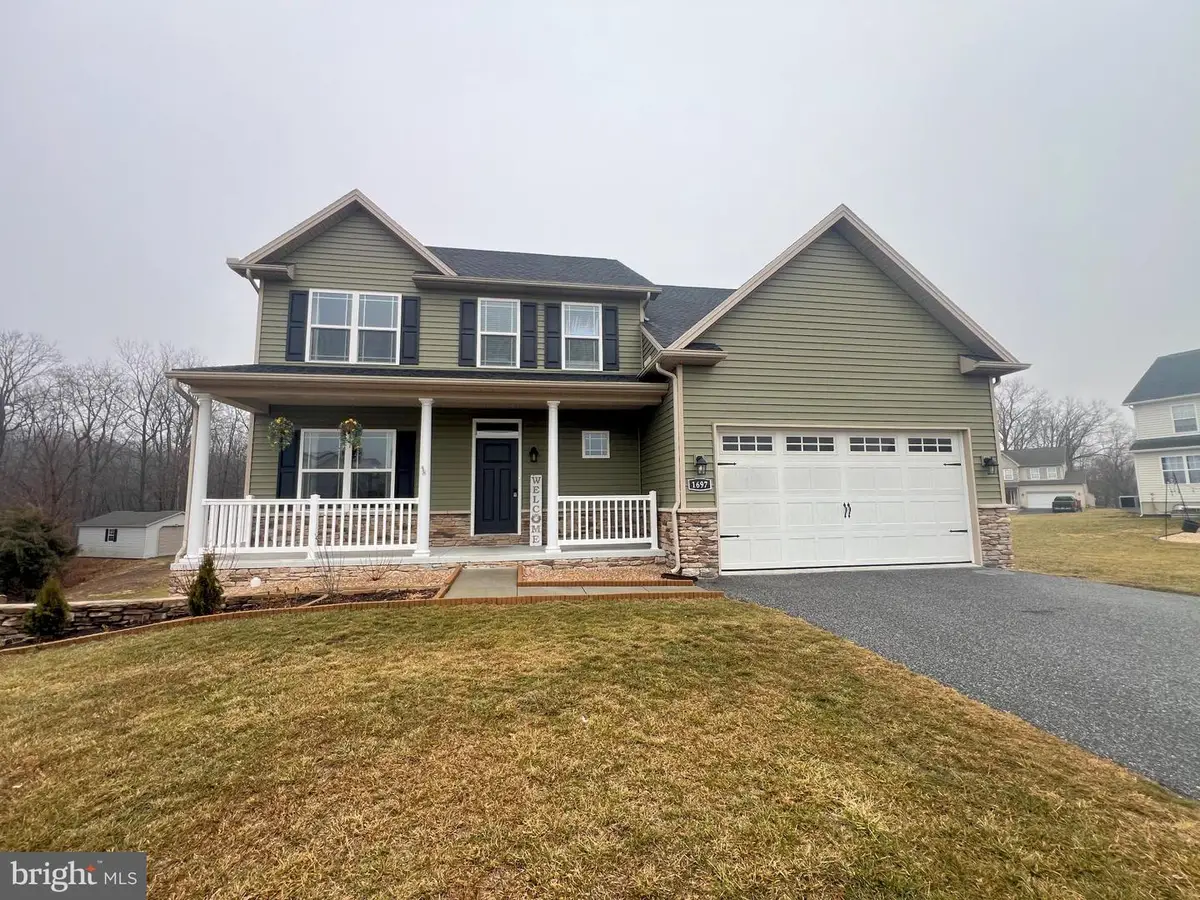 1697 Raven Dr, Chambersburg, PA 17202 - #1