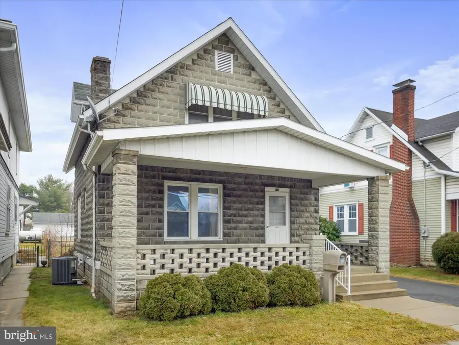 452 S Fourth St, Chambersburg, PA 17201 - #2